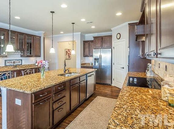 4th image of 1120 Belvins Trace Dr