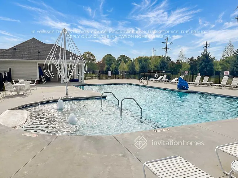 118 Clinton Ct — Photo 18