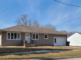 627 4th Ave SW, Le Mars, IA 51031