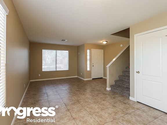3rd image of 4692 E Cherry Hills Dr