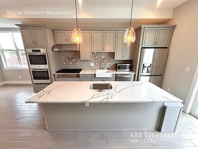 488 Evergreen Ave — Photo 8