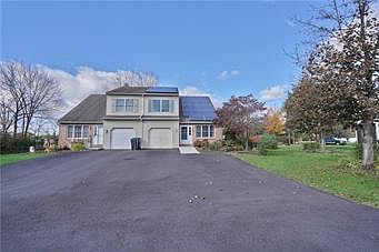 3rd image of 106 Ariel Ct