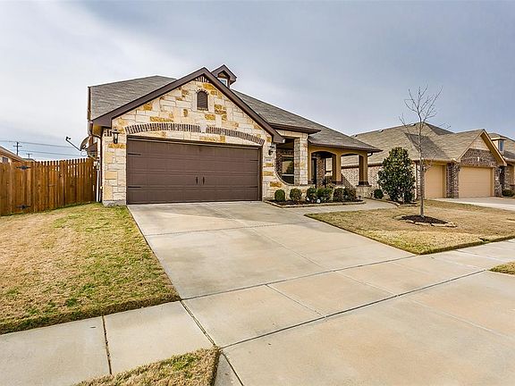 2nd image of 1008 Stampede Dr