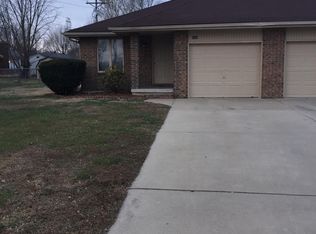 4365 S Holiday Ave, Springfield, MO 65810