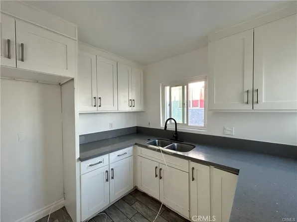 229 W 70th St, Los Angeles, CA 90003