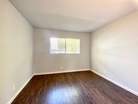 5th image of 2615 D St APT 8