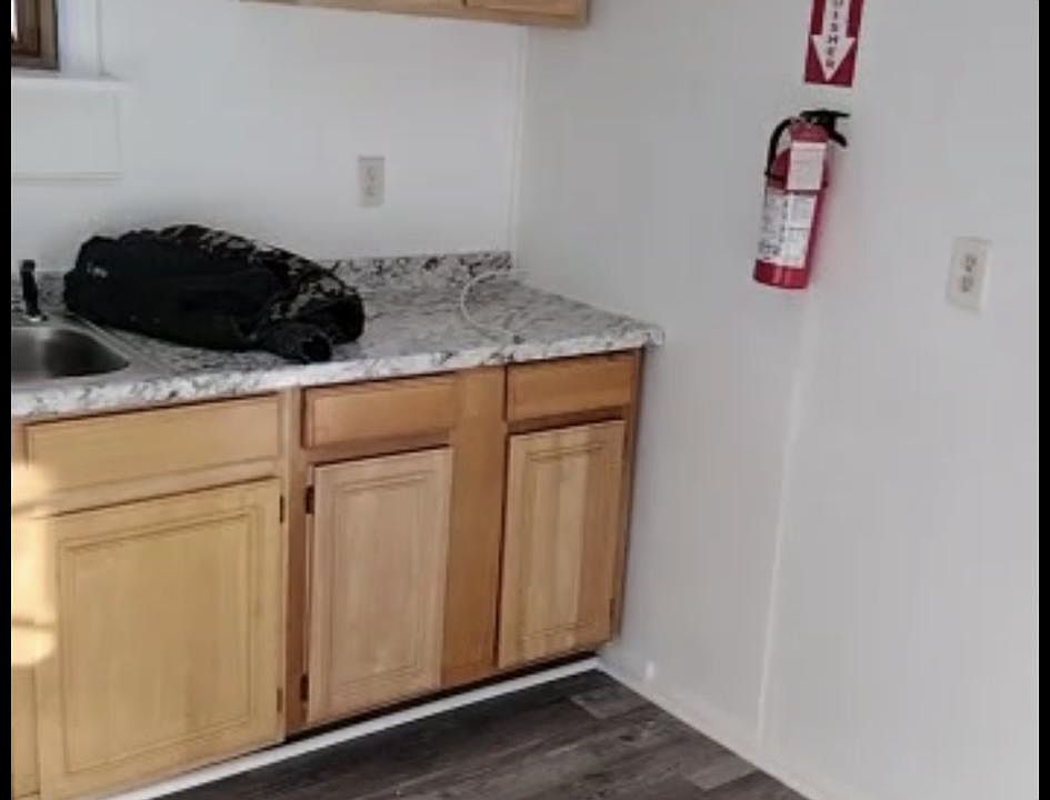 2nd image of 358 Lakehurst Rd APT D