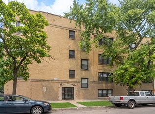 3022 W Belle Plaine Ave APT 1, Chicago, IL 60618