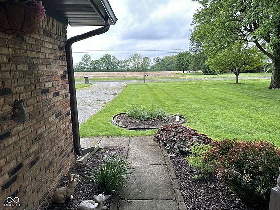 4th image of 2431 S Fisher Rd