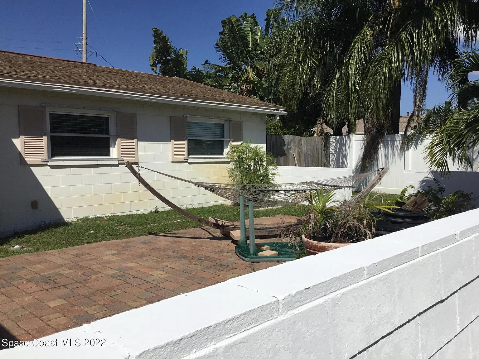 3 bed, 2.0 bath, 1496 sqft, $3,000 — Photo 2