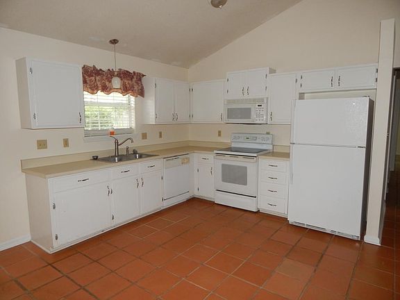 4th image of 120 Eagles Landing Dr