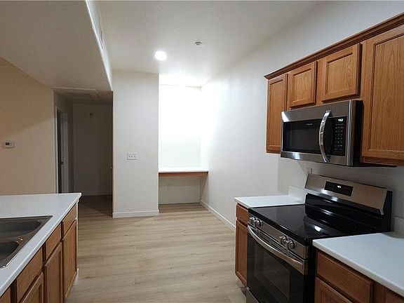 3rd image of 24909 Madison Ave Unit 2114