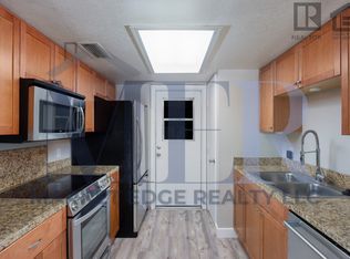425 E Marco Polo Rd, Phoenix, AZ 85024