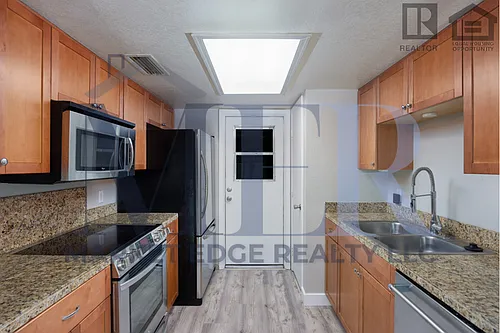 425 E Marco Polo Rd Photo 1