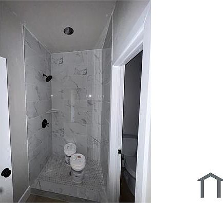 3rd image of 5815 Doolittle Blvd #A