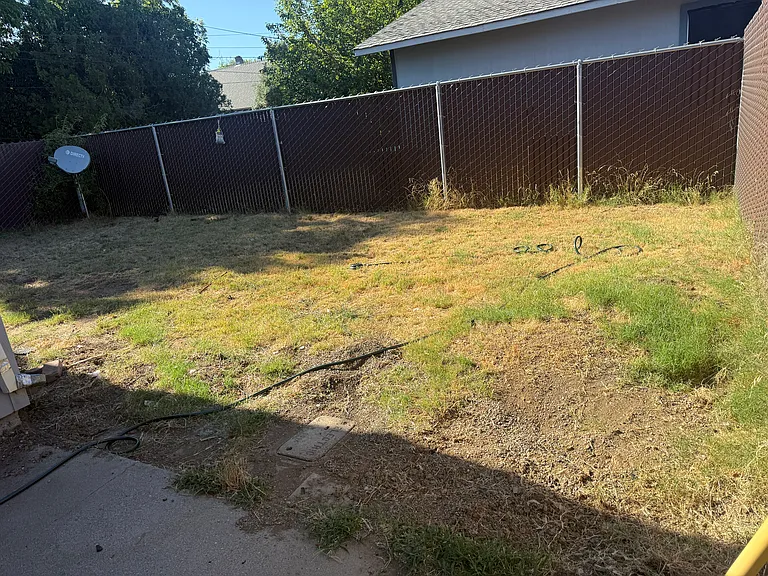 640 Reeds Ave #B — Photo 11