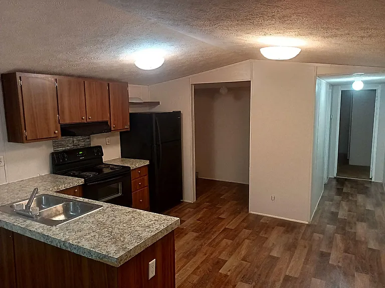 120 Pine Hill Loop #E — Photo 2