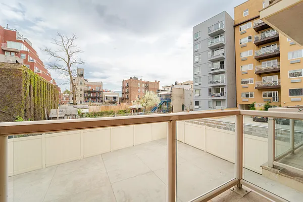 Rented by Modern Spaces | media 8