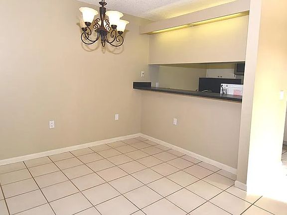 2nd image of 3705 SW Sunset Trace Cir #3705