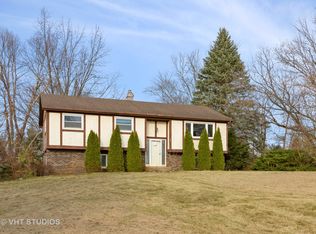 21050 Ridgeview Ln, Marengo, IL 60152