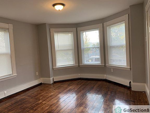 2nd image of 100 Light St Floor 1