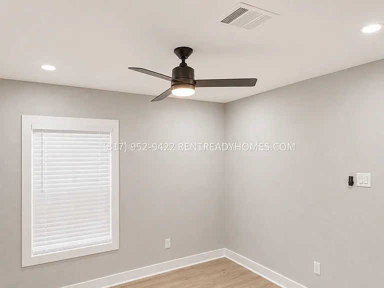 8112 Barkley St — Photo 7