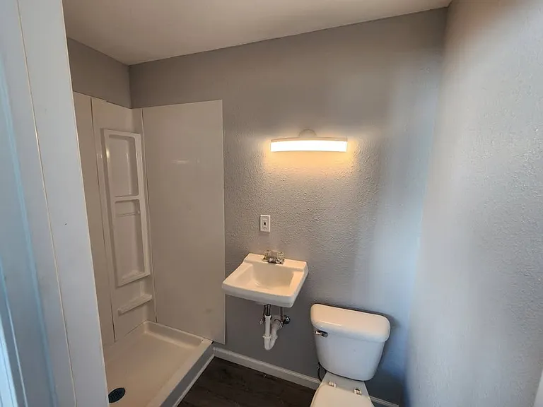 1401 E Broadway St #11B — Photo 3