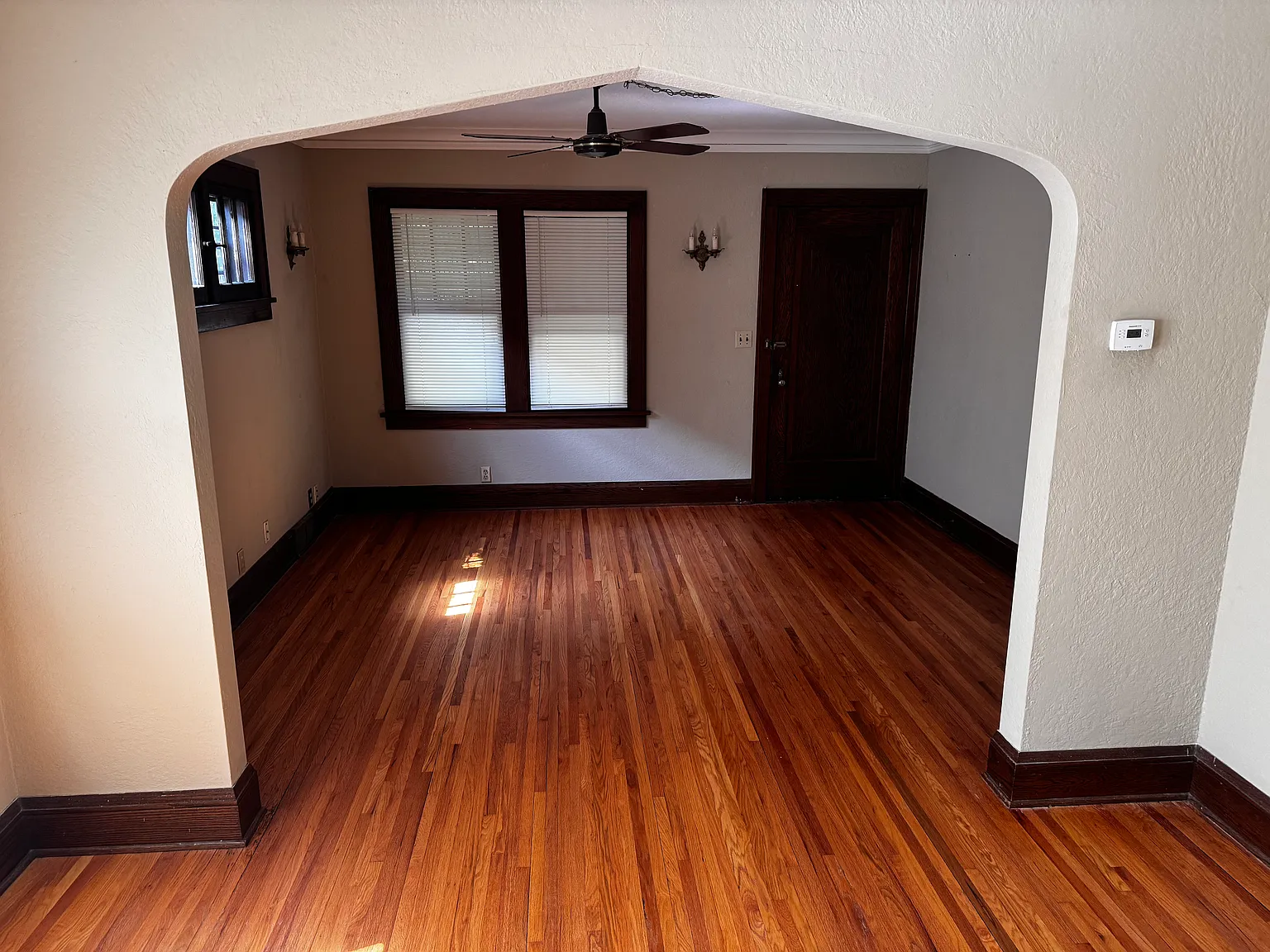 3 bed, 1500 sqft, $1,700 — Photo 1