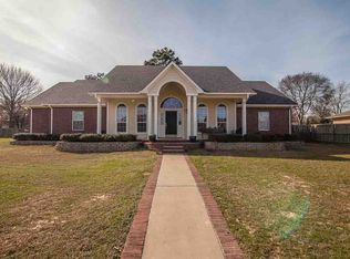 1203 Acapulco Ln, White Oak, TX 75693