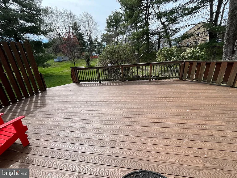 15705 Anamosa Dr — Photo 25
