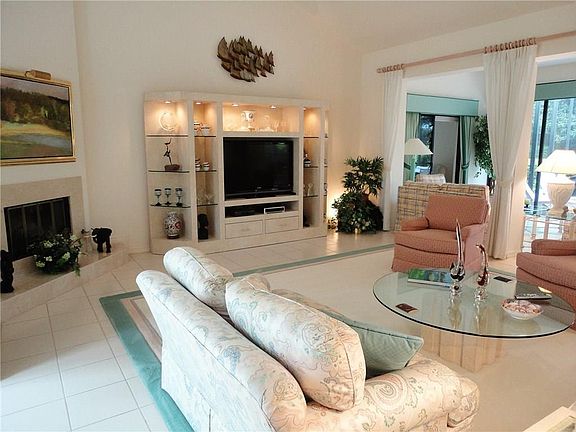 5th image of 1651 NW Sweet Bay Cir