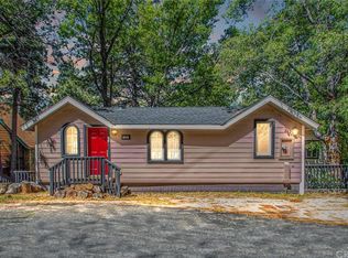 590 Oak Knoll Cir, Green Valley Lake, CA 92341