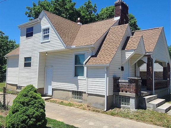 3rd image of 1521 Shelley Dr