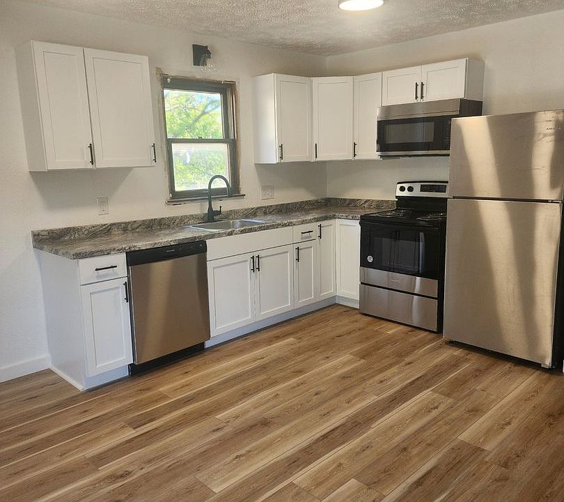 1002 Twin Oaks 1002 Twin Oaks Ter Harrisonville MO Zillow