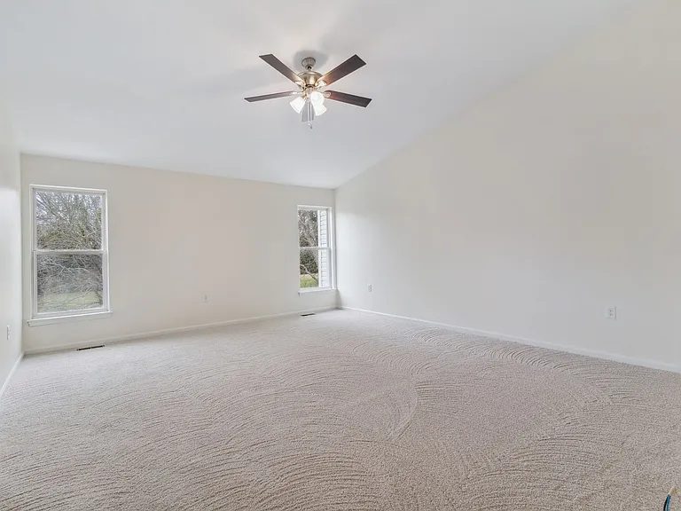 21193 Millwood Sq — Photo 11