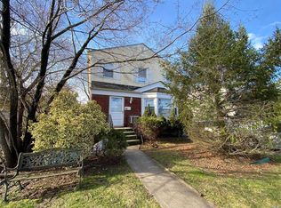 42 Merton Ave #1, Lynbrook, NY 11563