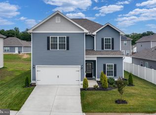 17051 Rollins Rd, Bowling Green, VA 22427