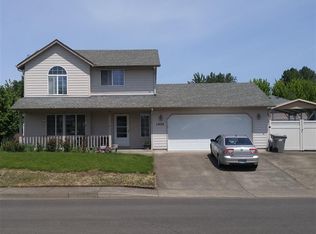 1024 SW Aspen Ln, Dallas, OR 97338