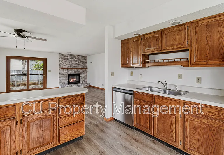 3304 Halifax Dr — Photo 10