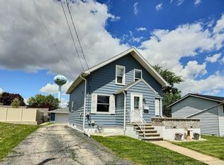 410 Pierce Ave, Little Chute, WI 54140