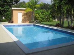 8205 SW 168th St, Palmetto Bay, FL 33157