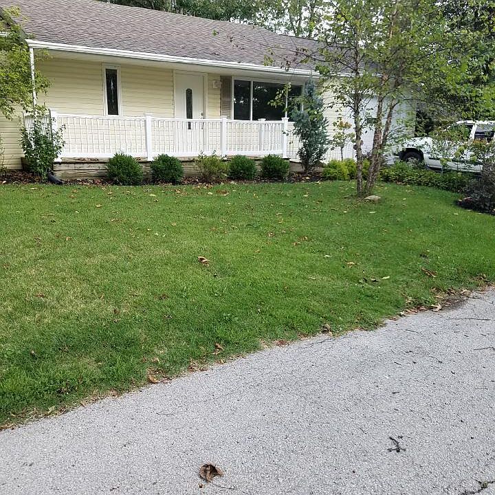 1st image of 1320 N Hickory Dr