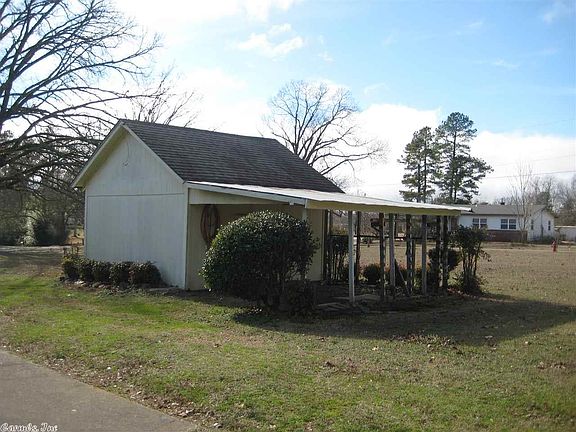 4th image of 2705 Highway 375 W