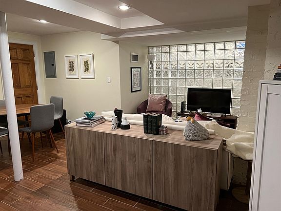 4th image of 20 Highland Ave #1A