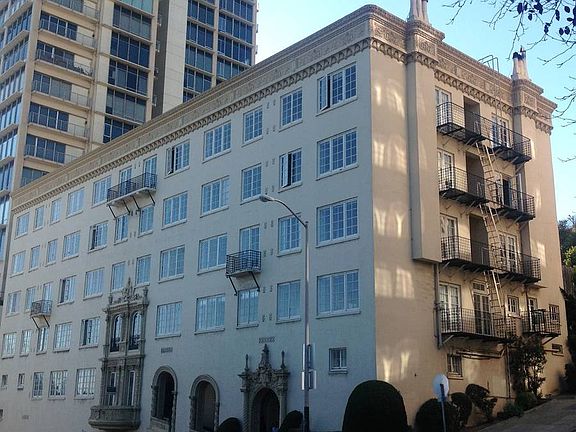 5th image of 899 Green St APT 110