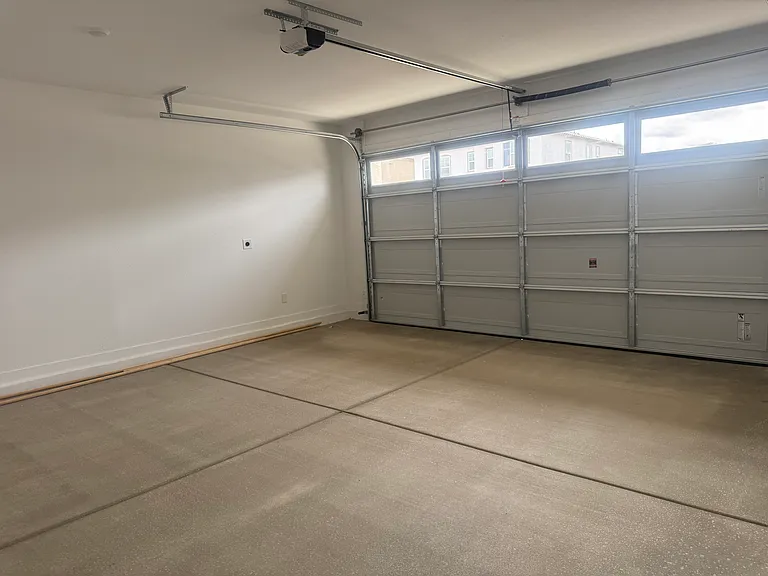 2890 E Frontiersman Ln — Photo 12