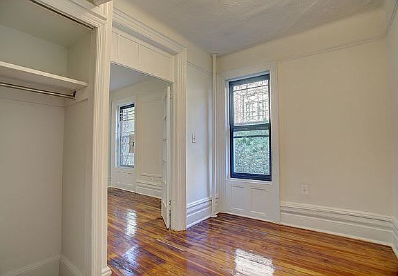 4th image of 230 W 108th St #3A