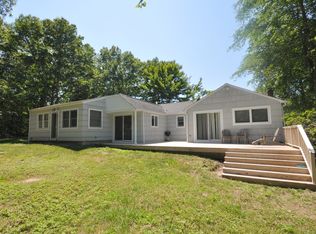 70 Cooper Ln, Southampton, NY 11968