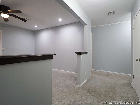 3rd image of 9527 E 34th St