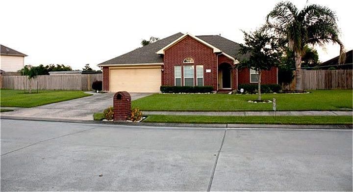 1st image of 217 Green Isle Ave